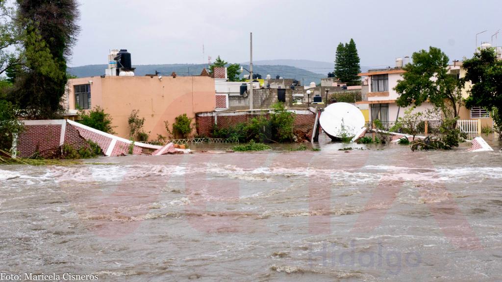 Río Tula desbordado