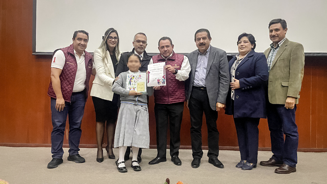 IHE premia a ganadores de concurso Mis Abuelos… Lazos Muy Especiales 2023